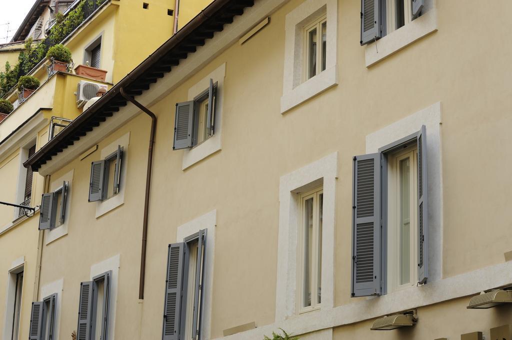 Hotel Mario De' Fiori 37 Roma Exterior foto